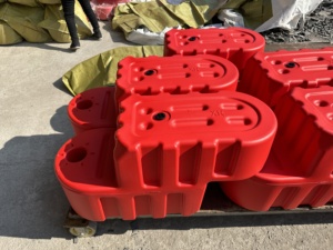Barrera de Plástico para Carreteras, Barricada de Tráfico Llenable con Agua para Karting o Carreteras, Venta de Fábrica - Product Image 3