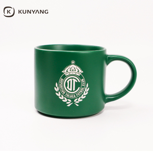 Mug en céramique personnalisé avec logo de club de football, couleur mate, gravure au laser, tasse à café - Product Image 2