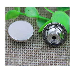 Bán Buôn Kim Loại Hợp Kim <span class=keywords><strong>Flat</strong></span> Top Mens Jeans Nút Màu Đen Bền Vững Nút Quần Áo Với Chân Phong Cách Mạ Kỹ Thuật - Product Image 1