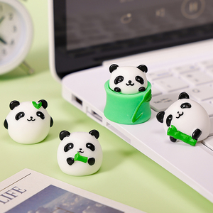 Bestseller: Adorabili Pandi Giganti in Resina Stile Cottagecore, Decorazioni in Resina Opaca per Interni Auto e Cruscotto - Product Image 3