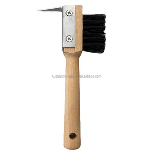 Púa De Pezuña Con Cepillo De Mango De Madera Para Caballo Ecuestre - Product Image 1