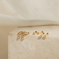 Gemnel Boucles d'oreilles à dos plat en opale plaquée or 18 carats
