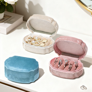 Yuan Qi Nouvelle Boîte de Rangement Haut de Gamme pour Bijoux (Bagues et Boucles d'Oreilles) en Velours <span class=keywords><strong>Lissie</strong></span> avec Couvercle Rabattable, Grande Capacité, Boîte de Présentation Luxe Léger - Product Image 1