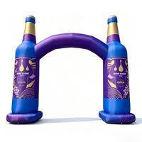 Arche gonflable sculpturale 3D créative avec deux piliers en forme de bouteille de vin, arche gonflable originale pour la décoration d'entrée d'événements marketing