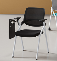 Vente en gros de chaise pliante de bureau salle de réunion design moderne chaise empilable en plastique dossier simple chaise de formation en tissu