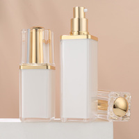Flacons de luxe carrés en acrylique doré 30ml 50ml 100ml 30g 50g pour lotions, pots cosmétiques, emballages de soins de la peau, flacons pompe pour lotions