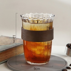 Gobelet à glace en verre borosilicate de qualité alimentaire sans BPA avec manchon en <span class=keywords><strong>bois</strong></span> de noyer 12x9cm Résistant à la chaleur Vaisselle pour café/thé glacé - Product Image 2