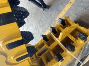 Pulverizador Hidráulico Soosan con Motor para Excavadora de 18-24T, Accesorio Triturador de Concreto, 1 Año de Garantía - Product Image 4