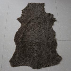 Usine prix de gros court bouclé laine véritable peau de fourrure de mouton australienne pour chaises banc canapé Pouf literie intérieur de la maison - Product Image 2