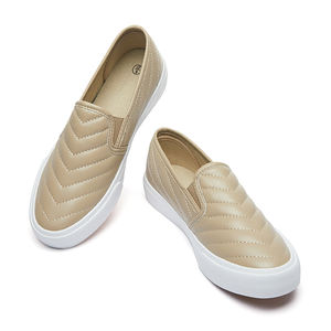 סיטונאי Xustom לוגו גבירותיי רך עור רקום טריז העקב להחליק על דירות נעליים יומיומיות לנשים חדש סגנון - Product Image 2