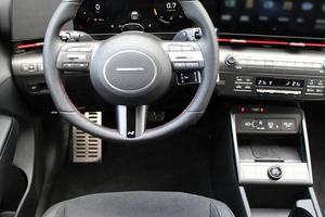 Voiture d'occasion propre 2025 HyundaiS <span class=keywords><strong>Kona</strong></span> 1.6 GDI N Line DCT suv prête à l'emploi, sans accident, prête à être expédiée dans le monde entier - Product Image 4