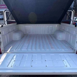 <span class=keywords><strong>Toyota</strong></span> Hilux 2016 Diésel Automática con Volante a la Izquierda, <span class=keywords><strong>Camioneta</strong></span> con Neumáticos R17, Portaequipajes Metálico, Cámara Trasera y Asientos de Tela - Product Image 6
