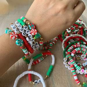 Joyeux Noël lettre Bracelet de Noël vendu en Europe et aux États-Unis Perles de riz de Noël Bracelet en argile polymère cadeaux - Product Image 3