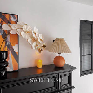 Lámpara de Noche Plegable de Madera de Nogal de Alta Gama Estilo Nórdico, Luz Nocturna Acogedora para Alimentar al Bebé, Ideal para Dormitorios Femeninos - Product Image 4