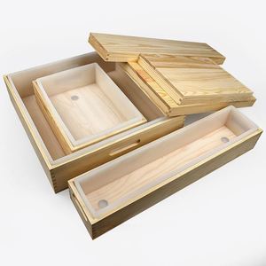 Caja de madera rectangular grande para hacer jabón casero con moldes de silicona y tapa - Product Image 2
