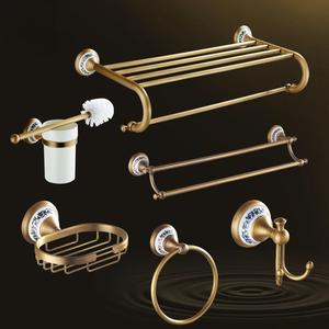 Accessoires de salle de bain en bronze antique : support pour sèche-cheveux, étagère porte-manteau et serviettes, barre de douche, porte-savon, brosse WC - Product Image 1