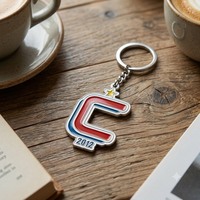 Breloque personnalisée en alliage de zinc émaillé, lettres superposées, lettre C, étoile, numéro, plaqué argent, cadeau promotionnel pour équipe sportive, OEM, vente en gros, tendance mode