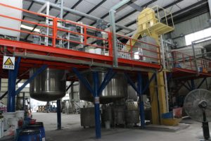 Sơn lót <span class=keywords><strong>Polyurethane</strong></span> khô nhanh và sơn gỗ rắn sơn nội thất chất lỏng sơn nhanh cho đồ nội thất bằng gỗ - Product Image 5