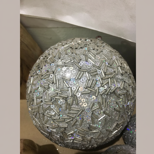 Venta al por mayor India tela brillante BOLA DE Navidad adorno Mesa adornos navideños para la decoración del hogar de Navidad - Product Image 1