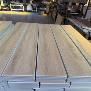 Suelo de PVC <span class=keywords><strong>Gris</strong></span> <span class=keywords><strong>Roble</strong></span> Cerezo, el Mejor Proveedor de Polonia, Suelo Vinílico de 4mm y 5mm - Product Image 2