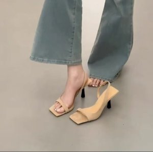 <span class=keywords><strong>Scarpe</strong></span> da Donna con Tacco Sottile e Punta Quadrata ZY-49, Nuovo Design Nero a Pois con Punta Aperta e Tacco Alto - Product Image 2