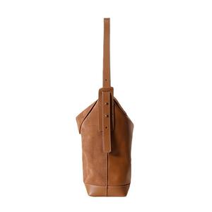 Sac à main carré en cuir de vachette rétro pour femme, tendance décontractée, à porter sous le bras, portable, imperméable, nouveauté 2025 - Product Image 6