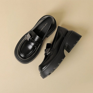 2025 primavera nuevos mocasines individuales de estilo británico para mujer zapatos de cuero negro con aumento de altura hermoso temperamento para faldas - Product Image 5