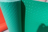 PVC-Kunststoff Rutschfeste Bodenmatte Verstärkt, Verschleißfest, Wasserdichter Teppichboden für Werkstätten, Flure, Vollflächige Abdeckung