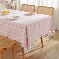 Nappe de table à manger rose moderne style chinois en polyester à rayures et pompons, rectangulaire 55x79 pouces, décorative