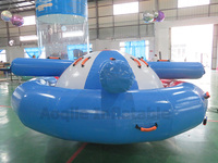 Bateau disco tournant de l'eau de remorquage d'OVNI gonflable de divertissement de l'eau