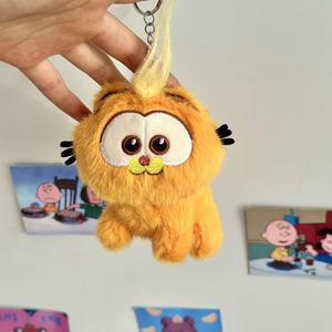 Auténtico Llavero Colgante de Peluche de <span class=keywords><strong>la</strong></span> Versión Familiar de <span class=keywords><strong>la</strong></span> <span class=keywords><strong>Película</strong></span> de <span class=keywords><strong>Garfield</strong></span>, Relleno de Algodón PP, Juguete Decorativo para Cumpleaños y Alivio del Estrés - Product Image 2