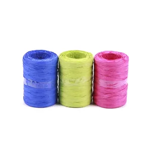 無料サンプル様々な色花ギフトリボン紙ラフィアヤーンストリングロープ編み物用