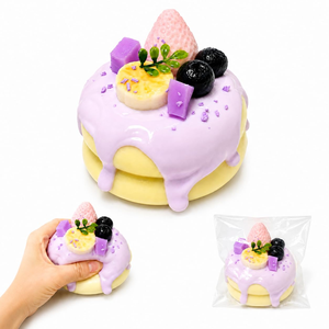 Juguetes Blandos de Comida al por Mayor, Nuevo Diseño, TPR, Queso Soufflé, Pastel de Fresa, Juguete Blando Antiestrés, Bola de Apretar Taba para Niñas - Product Image 1