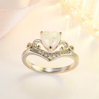 Nouvelle bague en opale en forme de cœur, zircon tendance, bague d'amour pour femmes, bijoux simples pour hommes et femmes, vente en gros