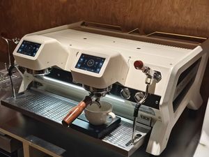 Machine à expresso semi-automatique Wendougee avec acier inoxydable et écran tactile programmable - Product Image 5