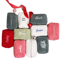 Sac de maquillage élégant ultra-léger en peluche brodé avec des lettres, grande capacité, minimaliste, portable, sac cosmétique, cadeau pour demoiselle d'honneur