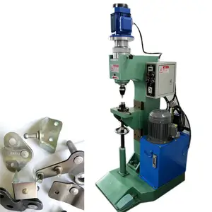 Bicycle pedal pedal screw wheel hydraulic rotary riveting machine