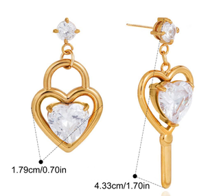 Orecchini a perno con lucchetto e chiave a cuore in acciaio inossidabile 316L color oro, con zirconi cubici a cuore grande, gioielli minimalisti ipoallergenici - Product Image 4