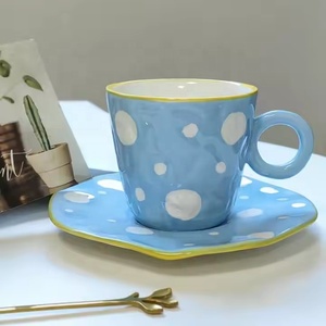 Logotipo personalizado Pintura a mano Nuevo diseño Lindo personalizado Pintura a mano Acuarela Dolomita Taza <span class=keywords><strong>de</strong></span> café <span class=keywords><strong>de</strong></span> cerámica Taza <span class=keywords><strong>de</strong></span> té - Product Image 5