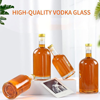 Venta al por mayor botella de vidrio Para Ron 500ml botella de ron 700ml botella de vidrio de Ron para whisky