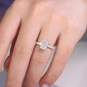 Anel de Noivado e Casamento Feminino em Ouro 14K Real com Diamante de 3 Quilates Lapidação Radiante Criado em Laboratório HPHT CVD Certificado pelo IGI - Product Image 6