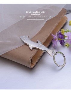 Décapsuleur de bouteille de <span class=keywords><strong>vin</strong></span> en alliage de zinc KCH Multi Sharp, forme de requin moderne, porte-clés personnalisé, cadeau promotionnel mignon - Product Image 5