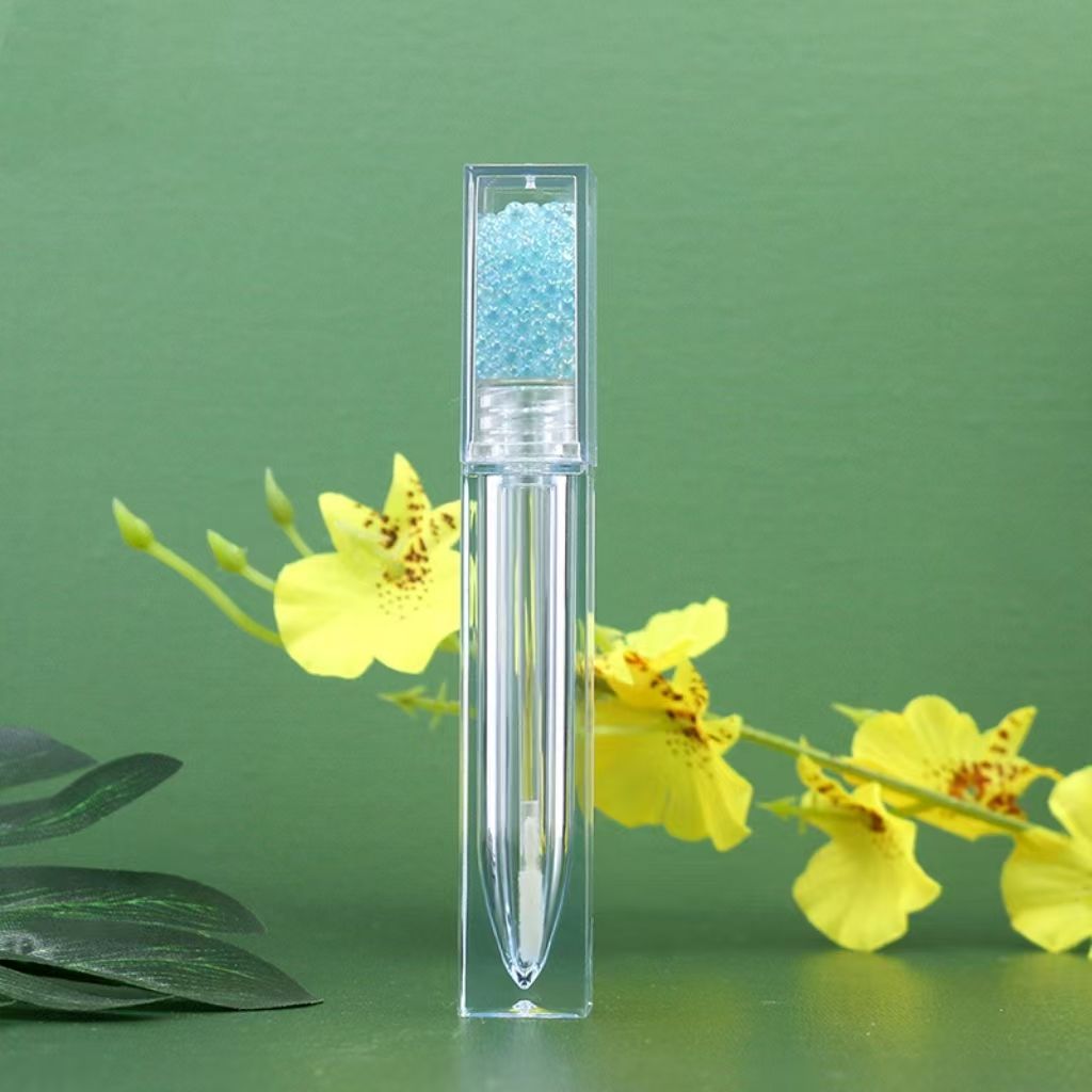 โปร่งใสด้วยลูกบอลสีฟ้า