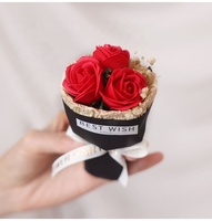 LUYI - Mini Bouquet de Roses de Poche, Fleurs de Savon Portables, Souvenir de Gypsophile, Cadeau pour la Saint-Valentin, la Fête des Mères, Pâques, pour Petite Amie