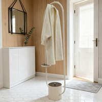 Porte-vêtements suspendu d'aromathérapie transfrontalier, sur pied, moderne, simple, en forme d'arche, luxe léger, en métal, pour chambre à coucher