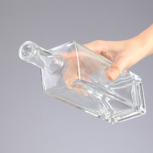 <strong>Top</strong> <strong>Selling</strong> Unique Clear 350ml 500ml 750ml 1L 2L Luxurious Shaped Glass Wine Tequila Water Bottle - Product Image 4