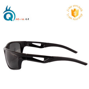 Lunettes de moto polarisées XQ-306A, lunettes de sport pour la protection lors du cyclisme et de la conduite - Product Image 4