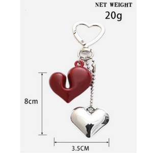 Porte-clés en forme de cœur rouge mignon de haute qualité, très vendu, avec deux cœurs pour couple, petit cadeau - Product Image 6