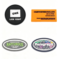 Étiquettes en caoutchouc 3D personnalisées à coudre, formes variées (triangle, diamant), patchs en PVC, accessoires vestimentaires, logo personnalisé, étiquettes souples en silicone