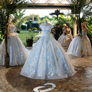 2025 abito in Quinceanera in raso stile Minthson blu reale con ricamo oro lungo fino al pavimento abito da ballo con scollo a barca abito da sposa rosso - Product Image 2